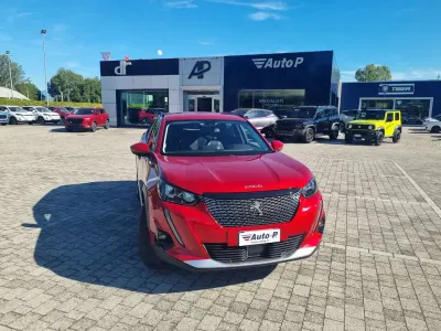 Usata Peugeot 2008 Allure 131 CV (96 kW) 2020 Rosso SUV
