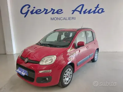 Usata Fiat Panda Lounge 69 CV (50 kW) 2015 Rosso Utilitaria