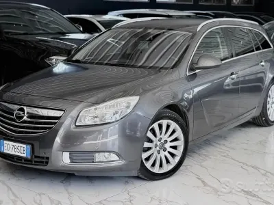 Gebraucht Opel Insignia Cosmo 160 PS (117 kW) 2010 Grau Kombi
