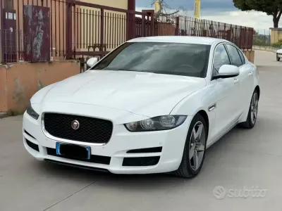 Usata Jaguar XE Pure 180 CV (132 kW) 2016 Bianco Berlina