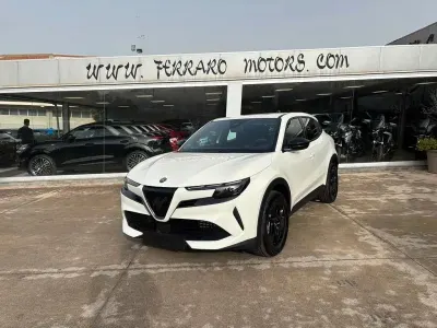 Nuova Alfa Romeo GT Junior 135 CV (99 kW) 2026 Beige SUV