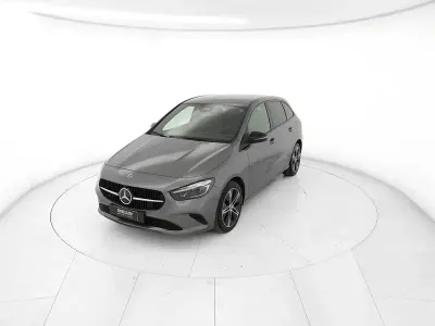 Usata Mercedes B250e Advanced 218 CV (160 kW) 2025 Grigio Monovolume