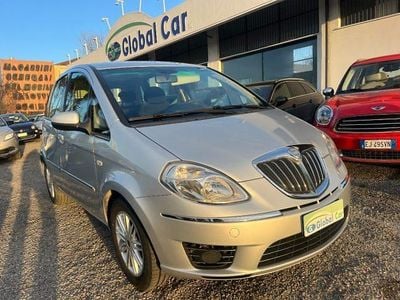 Usata Lancia Musa Gold 95 CV (69 kW) 2011 Argento Monovolume