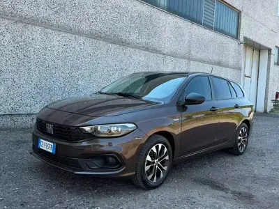 Usata Fiat Tipo 131 CV (96 kW) 2021 Marrone Station wagon