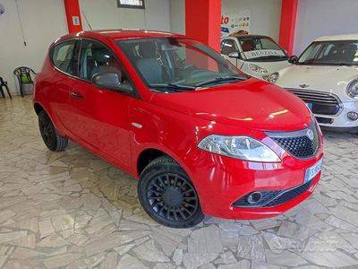 Usata Lancia Ypsilon 84 CV (61 kW) 2019 Rosso Utilitaria