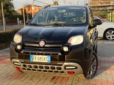 Usata Fiat Panda Cross Cross 95 CV (69 kW) 2016 Nero Utilitaria