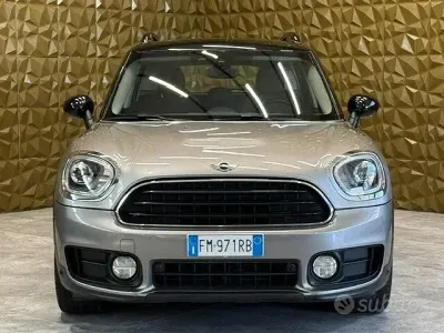 Usata Mini Cooper D Countryman Hype 150 CV (110 kW) 2017 Grigio SUV