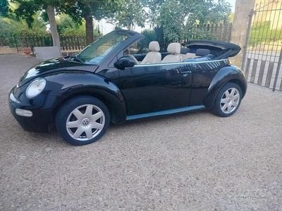 Usata VW Beetle Cabriolet 2025 Blu Cabrio