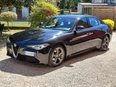 Usata Alfa Romeo Giulia 150 CV (110 kW) 2018 Nero Berlina