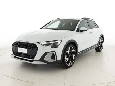 Käytetty Audi A3 Ambiente 150 HP (110 kW) 2025 Valkoinen Sedan