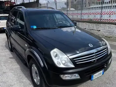 Usata SsangYong Rexton 165 CV (121 kW) 2006 Nero SUV