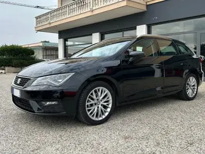 Usata Seat Leon ST Style 131 CV (96 kW) 2020 Nero Station wagon