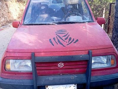 Usata Suzuki Vitara 75 CV (55 kW) 1989 Rosso SUV