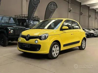 Usata Renault Twingo SE 69 CV (50 kW) 2016 Giallo metallizzato Utilitaria