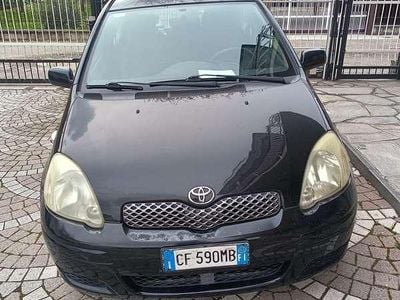 Usata Toyota Yaris Sol 65 CV (47 kW) 2003 Nero Utilitaria