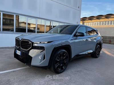 Nuova BMW 550 748 CV (550 kW) 2025 Gray SUV