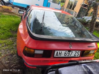 Porsche 944