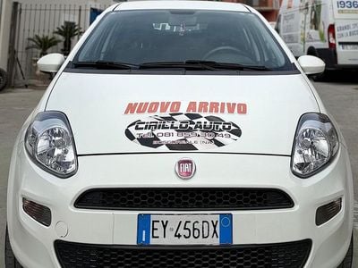 Usata Fiat Punto 77 CV (56 kW) 2015 Bianco Utilitaria