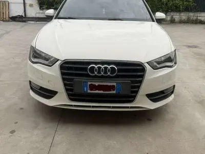 Begagnad Audi A3 Ambiente 110 HK (80 kW) 2015 Sedan