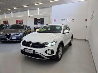 Usata VW T-Roc Life 110 CV (80 kW) 2022 Bianco SUV