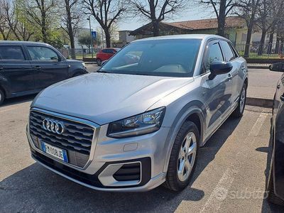 Usata Audi Q2 Sport 116 CV (85 kW) 2017 Grigio SUV