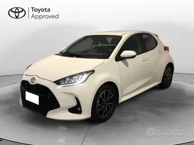 Gebraucht Toyota Yaris Hybrid Trend 116 PS (85 kW) 2022 Blau Limousine