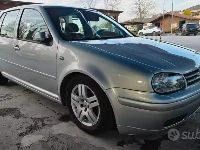 Usata VW Golf IV Highline 116 CV (85 kW) 2001 Grigio Berlina