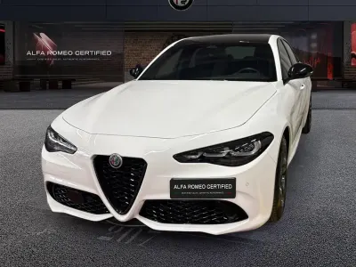 Usata Alfa Romeo Giulia 209 CV (153 kW) 2025 Bianco Berlina