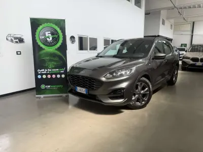 Usata Ford Kuga ST-Line 152 CV (111 kW) 2022 Grigio SUV