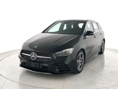 Usata Mercedes B200 AMG Line Premium 150 CV (110 kW) 2024 Nero Utilitaria