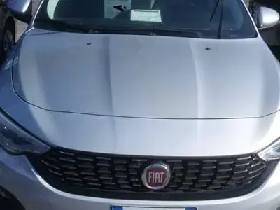 Usata Fiat Tipo Easy 95 CV (69 kW) 2017 Argento Station wagon