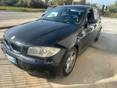 Usata BMW 120 163 CV (119 kW) 2006 Nero Utilitaria
