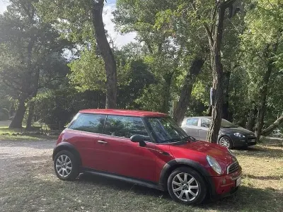 Usata Mini Cooper 75 CV (55 kW) 2003 Rosso Utilitaria