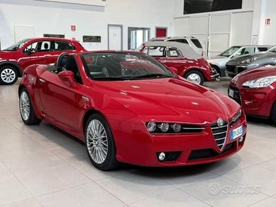 Usata Alfa Romeo Spider 185 CV (136 kW) 2009 Rosso Cabrio