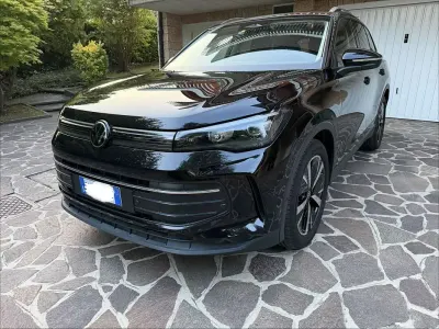 Usata VW Tiguan Edition 150 CV (110 kW) 2024 Nero SUV