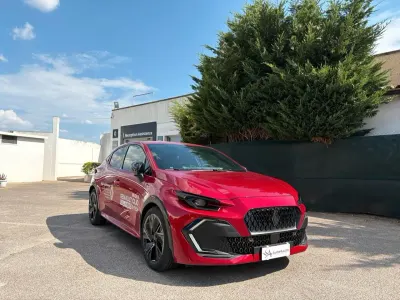 Usata Renault Clio V Esprit Alpine 109 CV (80 kW) 2025 Rosso Berlina