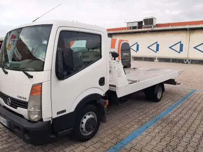 Usata Nissan Cabstar 140 CV (102 kW) 2014 Bianco Pick-up