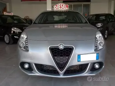 Usata Alfa Romeo Giulietta 105 CV (77 kW) 2015 Grigio Utilitaria