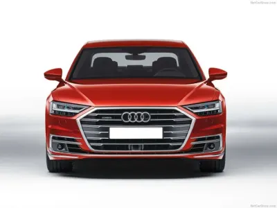 Usata Audi S8 571 CV (419 kW) 2024 Argento Berlina