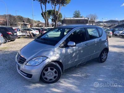 Begagnad Mercedes A160 82 HK (60 kW) 2010 Grå Halvkombi