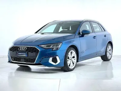 Begagnad Audi A3 Business 116 HK (85 kW) 2021 Blå Sedan