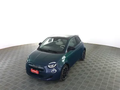 Nuova Fiat 500 La Prima 65 CV (47 kW) 2026 Ocean green Berlina