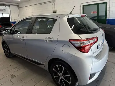 Usata Toyota Yaris Hybrid Active 101 CV (74 kW) 2019 Other Berlina