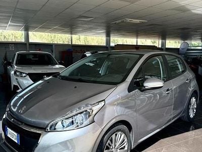 Begagnad Peugeot 208 Active 82 HK (60 kW) 2019 Grå Halvkombi