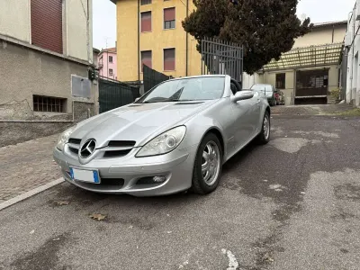 Usata Mercedes SLK200 163 CV (119 kW) 2004 Argento Cabrio