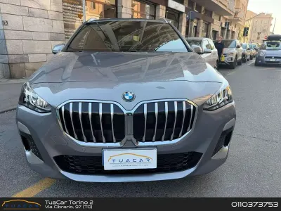 Begagnad BMW 218 M Sport 150 HK (110 kW) 2023 Grå Minibuss