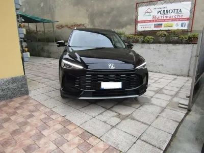 Nuova MG ZS Luxury 102 CV (75 kW) 2026 Nero SUV