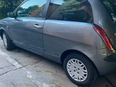 Usata Lancia Ypsilon 69 CV (50 kW) 2006 Utilitaria