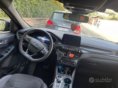 Usata Ford Kuga 120 CV (88 kW) 2022 Nero SUV