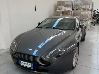 Usata Aston Martin Vantage 426 CV (313 kW) 2009 Grigio Coupé